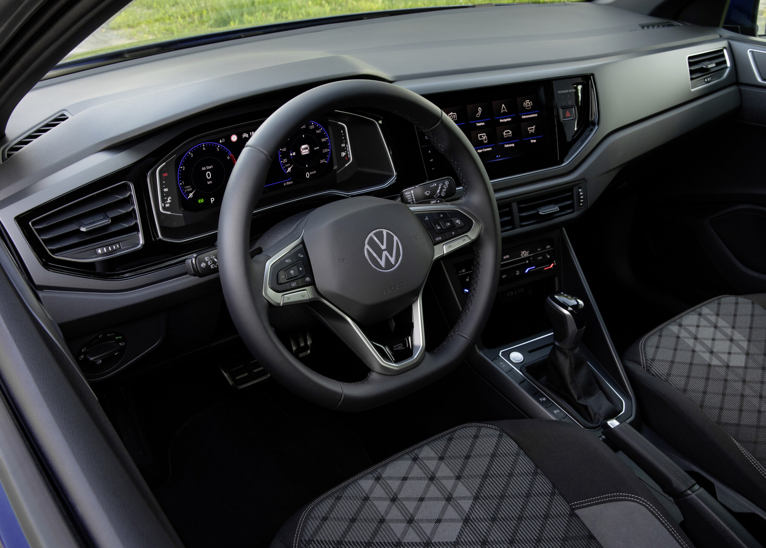 Volkswagen Polo (Automatica) - Noleggio No Scoring + Kasco Totale Danni - immagine 13