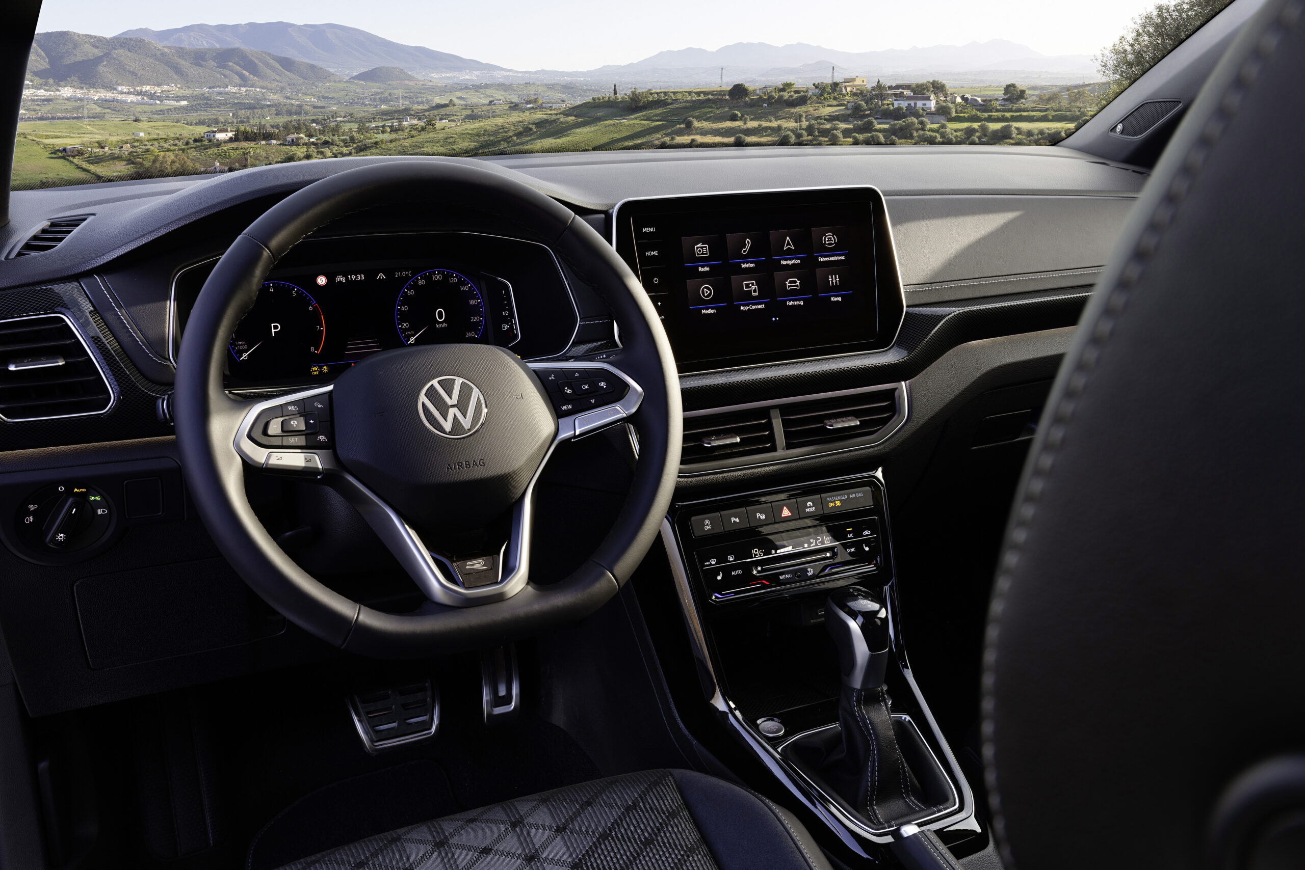 Volkswagen T-Cross - Noleggio No Scoring + Kasco Totale Danni - immagine 9