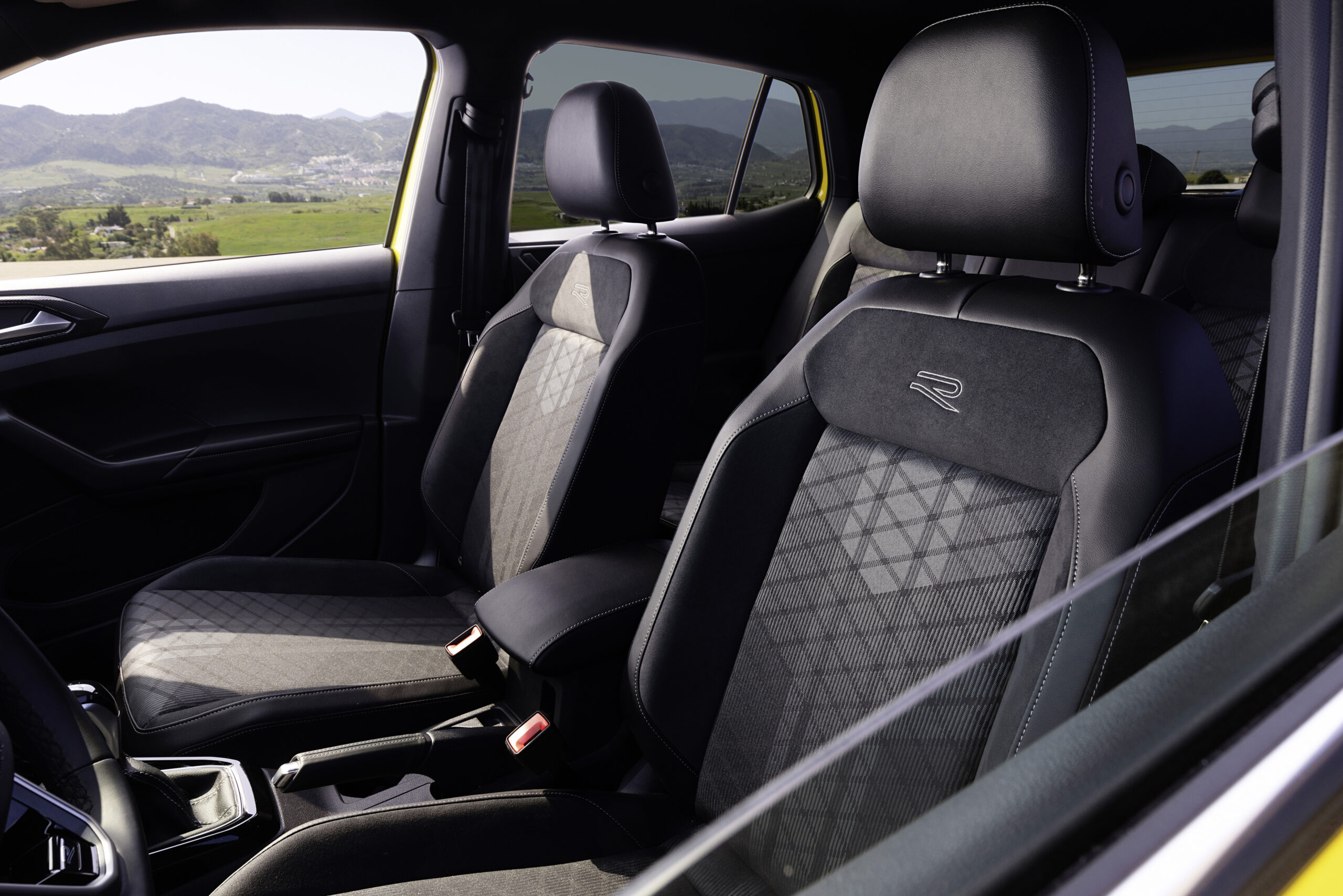 Volkswagen T-Cross - Noleggio No Scoring + Kasco Totale Danni - immagine 10