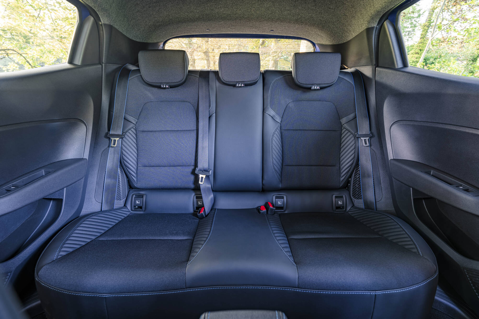 Renault Clio - Noleggio No Scoring + Kasco Totale Danni - immagine 2