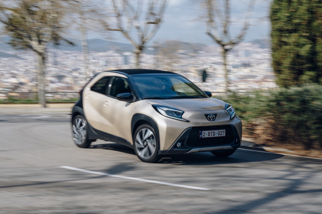 Toyota Aygo X – Noleggio A Lungo Termine City Car Crossover con Servizi Inclusi - immagine 2